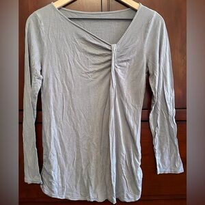 217. Ladies Motherhood Maternity Vintage Gray 3/4 Sleeve Twist Knot Shirt